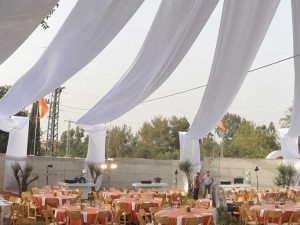 השכרת בדי הצללה לבנים וציוד הגברה ותאורה לאירועים בטבע ובשטח - אינגו