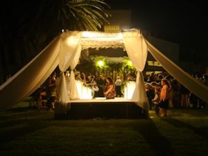 חופה מעוצבת לאירועים בטבע, השכרת במות ותאורה לחתונה - אינגו
