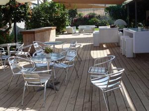 מערכות ישיבה מאלומיניום להשכרה לאירועים פרטיים ועסקיים