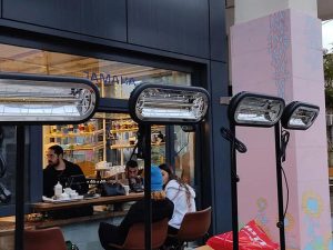 תנורי חימום לישיבה מחוץ לבתי קפה