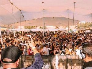 הצללה למסיבת ענק גובה 8 מטר