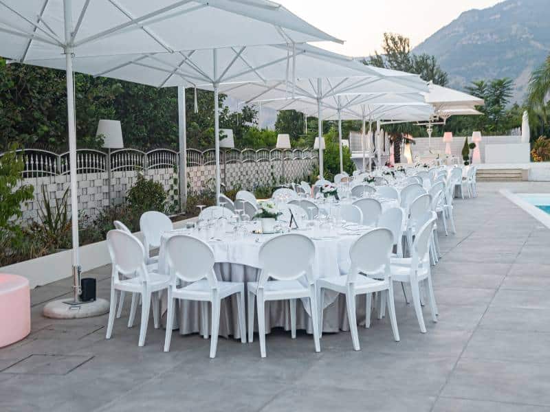 ריהוט לאירועי חוץ ופתרונות הצללה